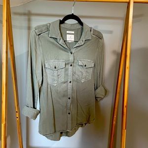 Olive green ‘boyfriend fit’ shirt from American Eagle!